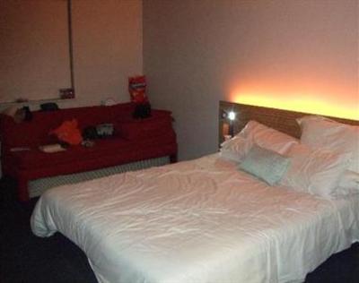 фото отеля Travelodge Bromborough Hotel