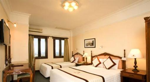 фото отеля Riverside Hotel 2