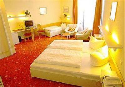 фото отеля Akzent Hotel Hohenblick Mühlhausen im Täle