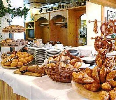 фото отеля Akzent Hotel Hohenblick Mühlhausen im Täle