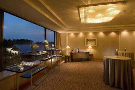 фото отеля Hilton Tokyo Bay