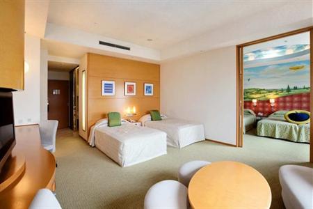 фото отеля Hilton Tokyo Bay