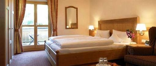 фото отеля Hotel Landhaus Strobl am See
