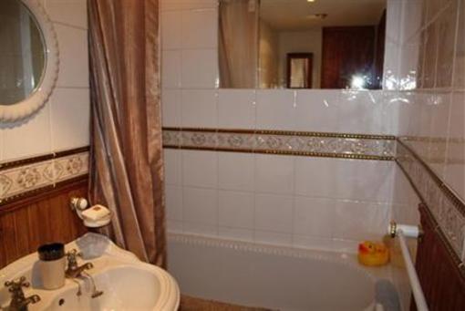 фото отеля Robertsbridge Retreat at Cornhill Luxury Apartments