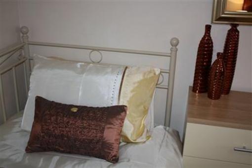 фото отеля Robertsbridge Retreat at Cornhill Luxury Apartments