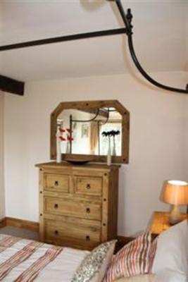 фото отеля Robertsbridge Retreat at Cornhill Luxury Apartments