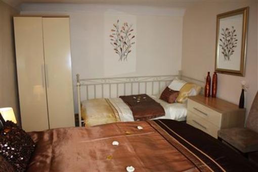фото отеля Robertsbridge Retreat at Cornhill Luxury Apartments
