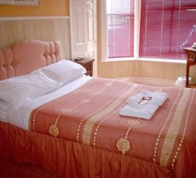 фото отеля The Falcon Hotel