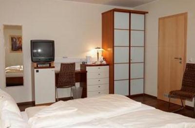 фото отеля Hotel-Restaurant La Fontana Costanzo