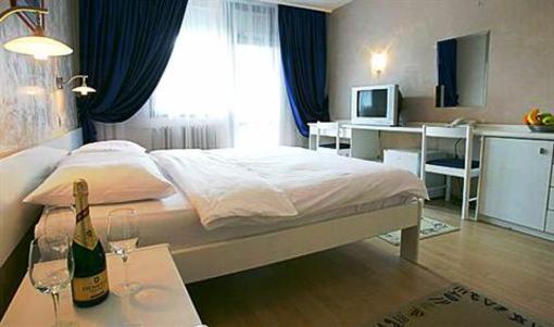 фото отеля Hotel Novi Sad