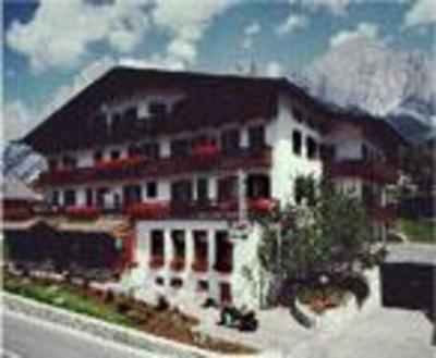 фото отеля Hotel Dolomiti Cortina D'ampezzo