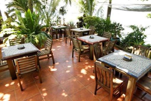 фото отеля Chema's By The Sea Resort