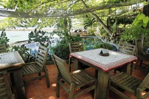 фото отеля Chema's By The Sea Resort