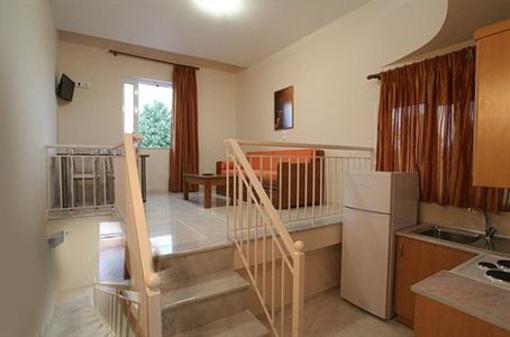 фото отеля Maria's Filoxenia Suites