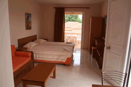 фото отеля Maria's Filoxenia Suites