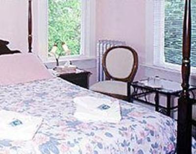 фото отеля The Balfour B&B Vancouver