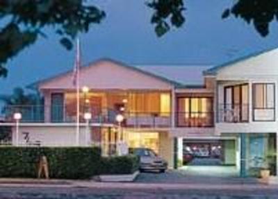фото отеля Lakeview Motor Inn Belmont