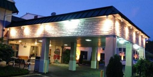фото отеля GuestHouse Inn Williamstown - Marietta
