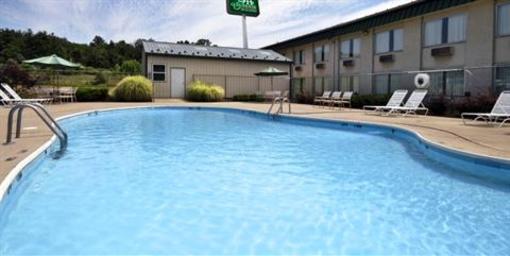 фото отеля GuestHouse Inn Williamstown - Marietta