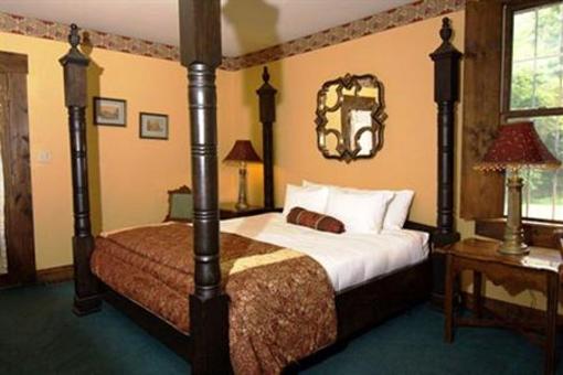 фото отеля Ravenwood Castle Accommodations New Plymouth (Ohio)