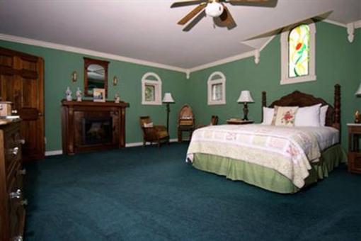 фото отеля Ravenwood Castle Accommodations New Plymouth (Ohio)