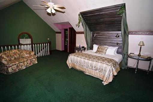 фото отеля Ravenwood Castle Accommodations New Plymouth (Ohio)