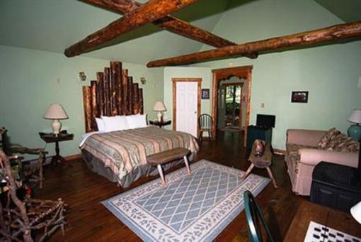 фото отеля Ravenwood Castle Accommodations New Plymouth (Ohio)