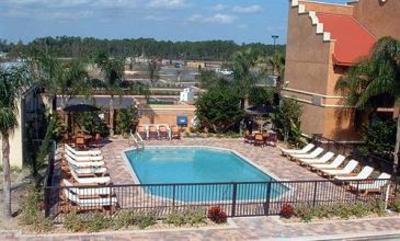 фото отеля Destination Daytona Inn& Suites