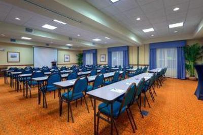 фото отеля Country Inn & Suites Lexington Park