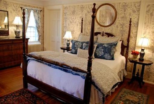 фото отеля Bee and Thistle Inn and Spa