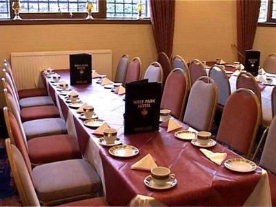 фото отеля West Park Hotel Clydebank