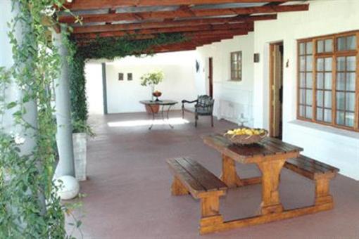 фото отеля Kronenhoff Guesthouse Addo