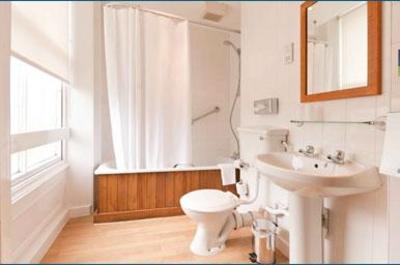 фото отеля Innkeeper's Lodge Leeds Calverley