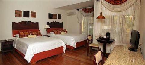 фото отеля Hotel El Rodeo Country Inn