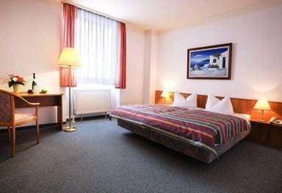 фото отеля Hotel im Kaiserpark