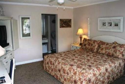 фото отеля Shell Beach Inn