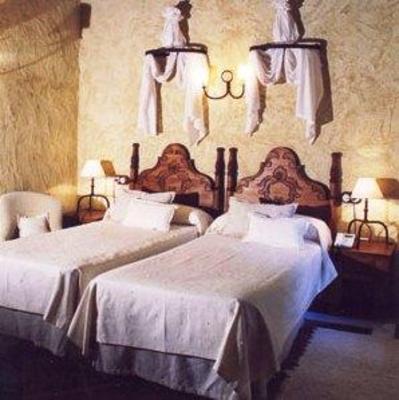 фото отеля Hotel Cueva del Gato