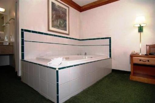 фото отеля Best Western Inn Decatur (Texas)