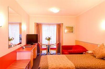 фото отеля The Waverley International Hotel
