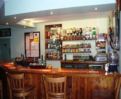 фото отеля Crossways Tavern Exeter