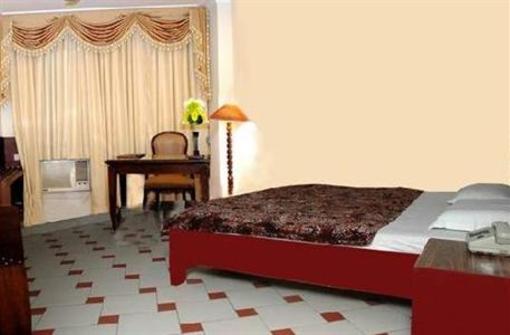фото отеля Royal Palace Hotel New Delhi