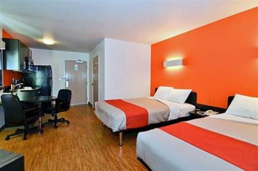 фото отеля Motel 6 Oceanside Downtown