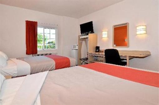 фото отеля Motel 6 Oceanside Downtown