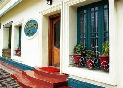фото отеля Highrange Inn