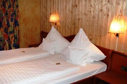 фото отеля Hotel & Restaurant Bei Baki Sehnde