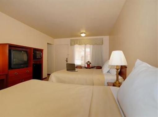 фото отеля Best Western Courtesy Inn El Cajon