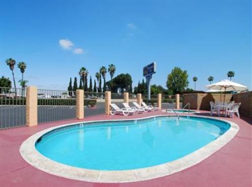 фото отеля Best Western Courtesy Inn El Cajon