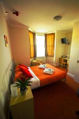 фото отеля The Hollies Guest House