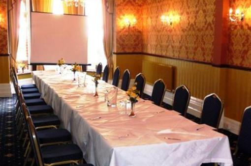 фото отеля Furzedown Hotel