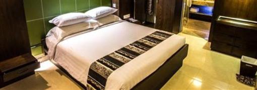 фото отеля Crown Victoria Hotel Tulungagung